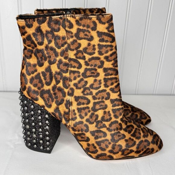 Jessica Simpson 9.5 Leather Cheetah Print Studded heel booties Real Cow Hair Fur - Picture 8 of 8